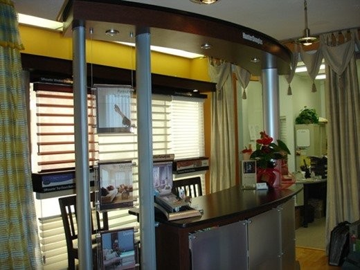 Hunter Douglas Dealer Image